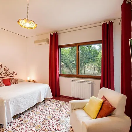 Louise Villa Sorrento